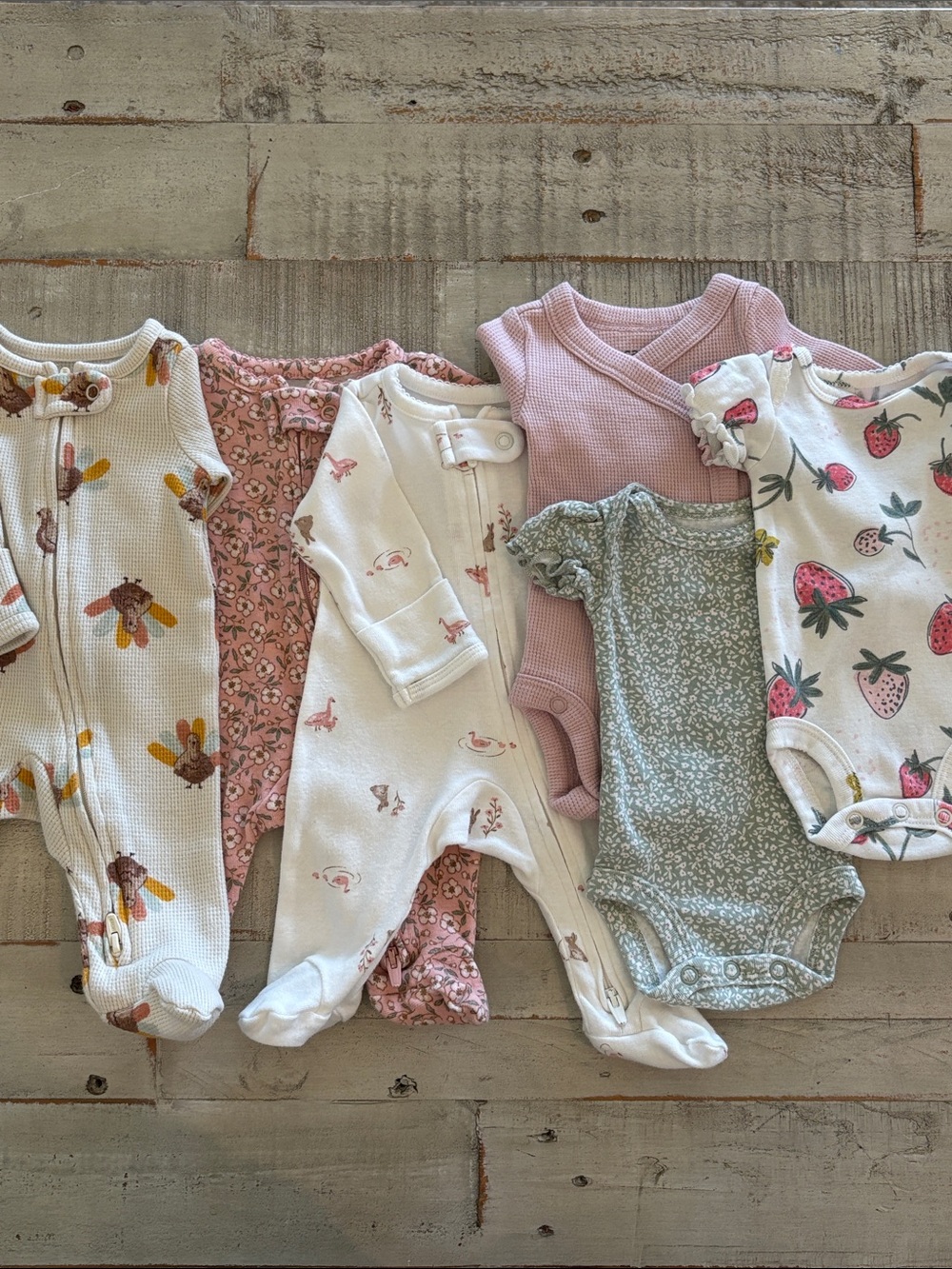 Carter’s Cozy Preemie 6 Piece Capsule Wardrobe Bundle